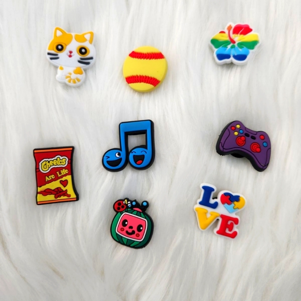 Random croc pins